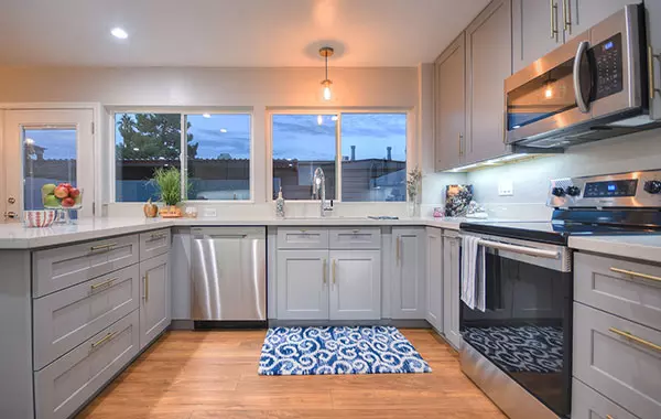 light-gray-shaker-cabinets